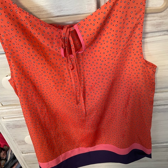 Bundle of 2 women’s sleeveless shirts - Picture 4 of 9